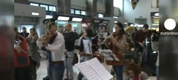 Flashmob la Aeroportul Henri Coanda