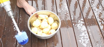 Practic (14) Cum sa cureti rapid cartofii